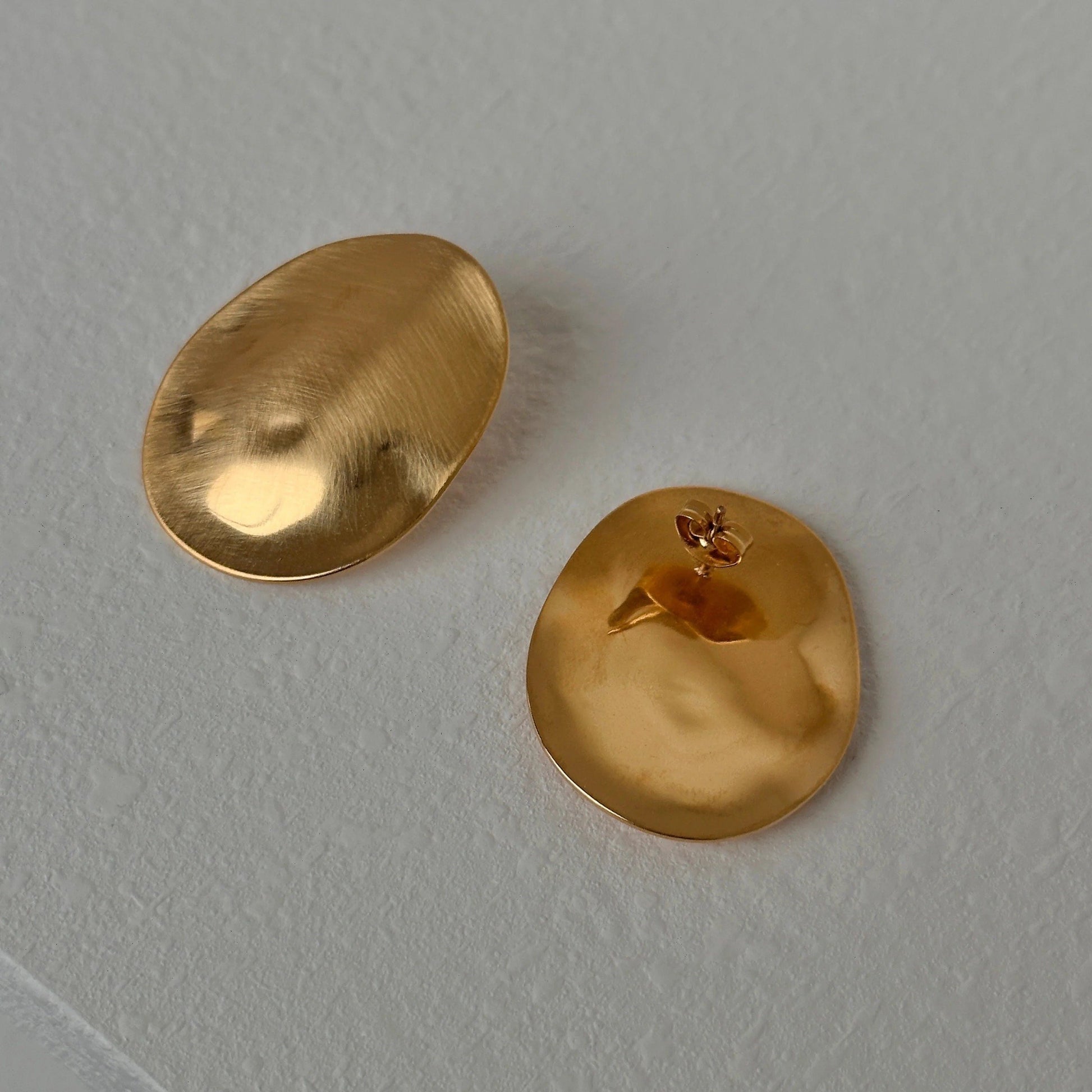 Vintage-Inspired Gold Oval Earrings - Glossy Statement Pieces