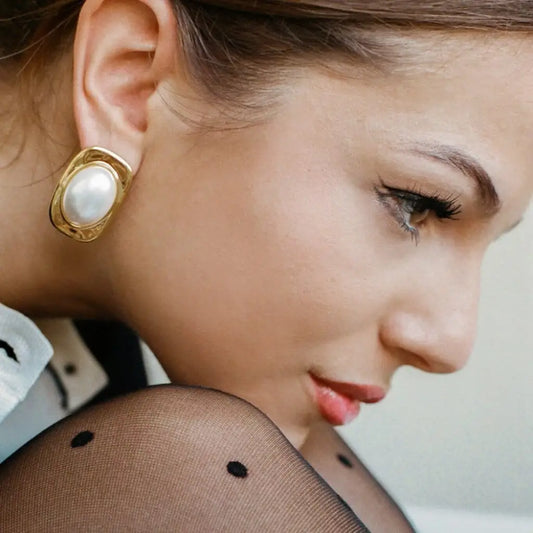 big_pearl_rectangle_earrings_2