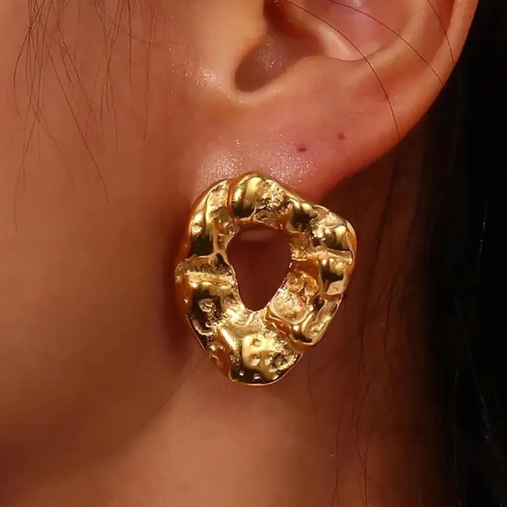 hammered_gold_earrings_3