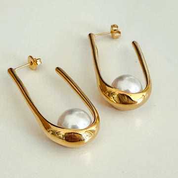 sculpturalpearlearrings1